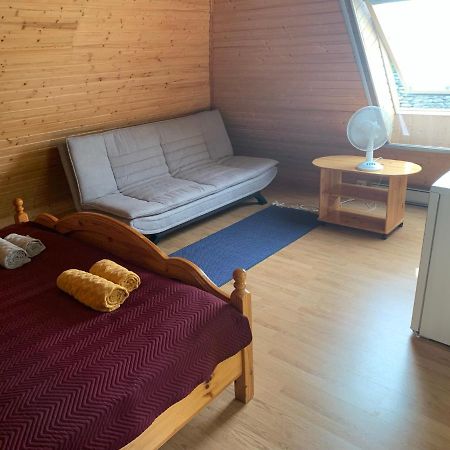 HiiumaaKeldrimaee Kuelalistemaja住宿加早餐旅馆 外观 照片