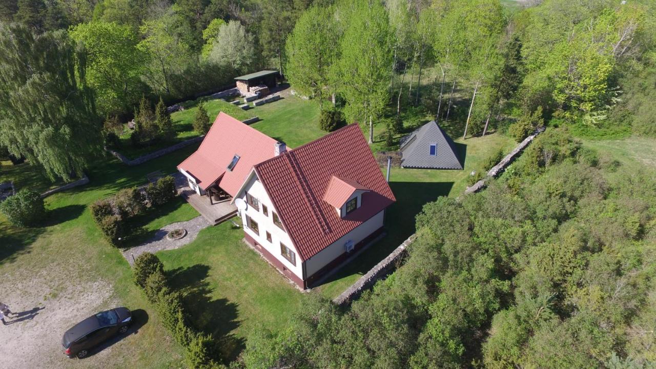 HiiumaaKeldrimaee Kuelalistemaja住宿加早餐旅馆 外观 照片
