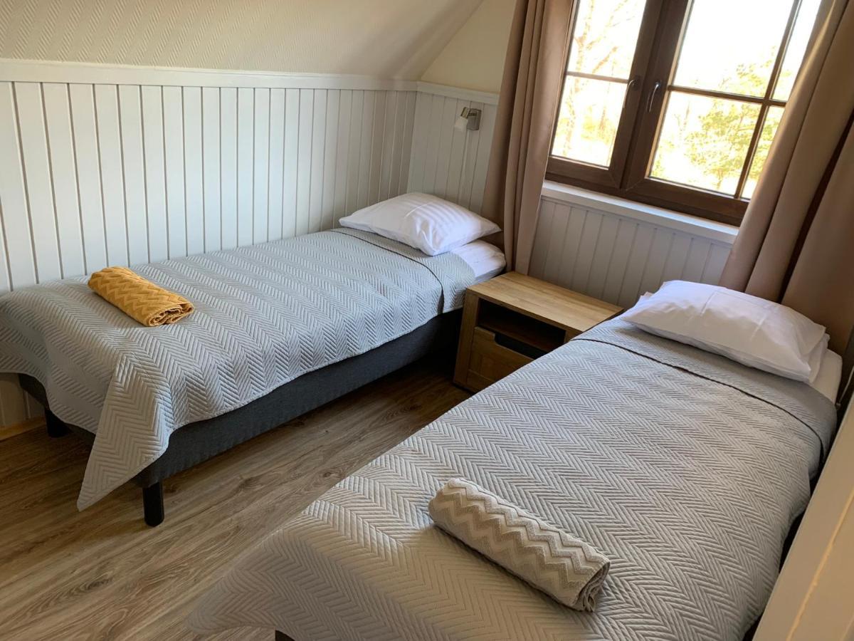 HiiumaaKeldrimaee Kuelalistemaja住宿加早餐旅馆 外观 照片